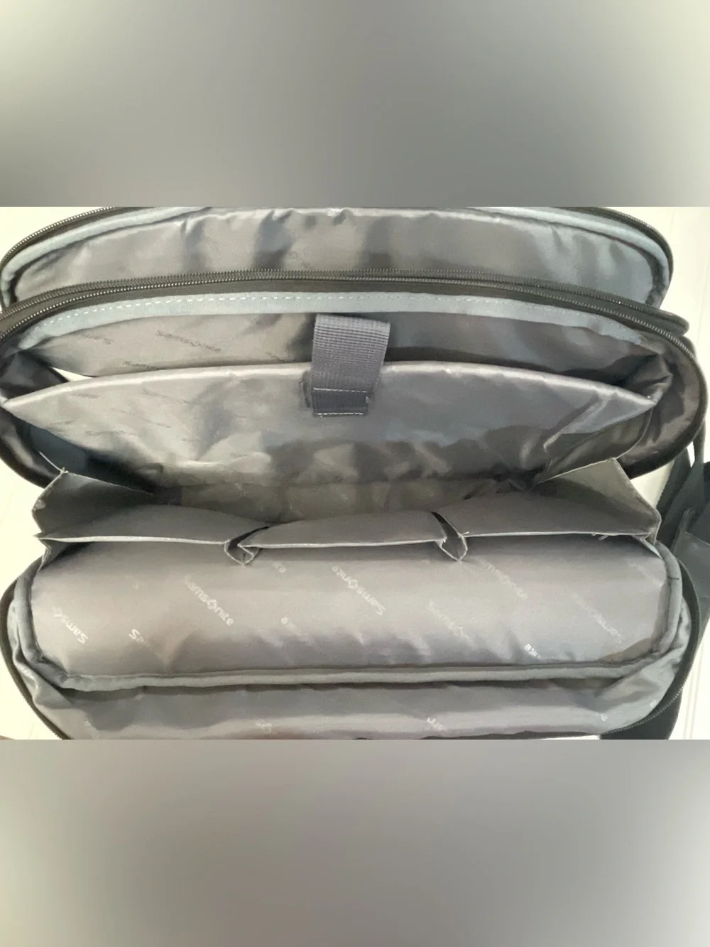 Samsonite Black Genuine Leather Laptop Briefcase Attache Messenger Bag